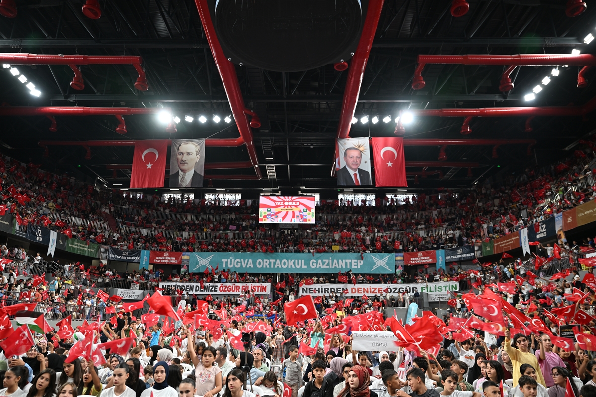 Abdulhamit Gül: TÜGVA gençleri geleceğin barışını kuracak
