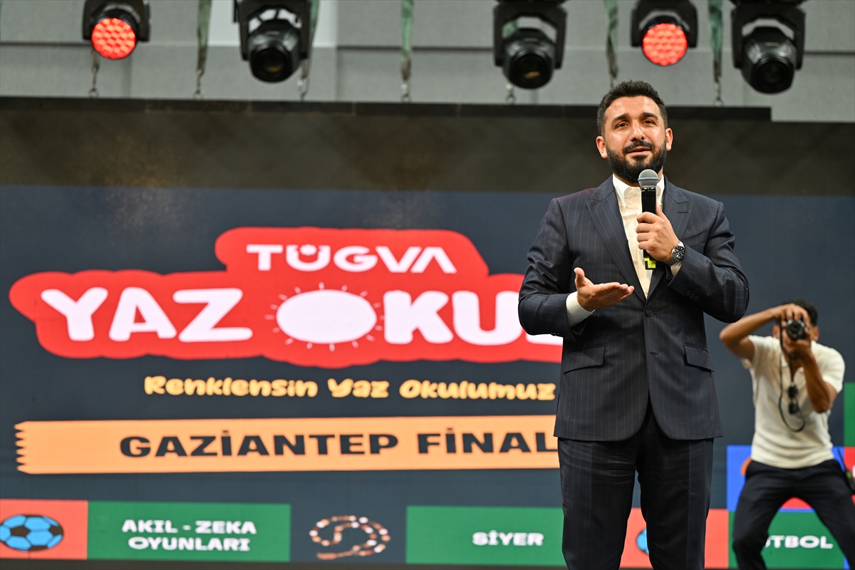 Abdulhamit Gül: TÜGVA gençleri geleceğin barışını kuracak