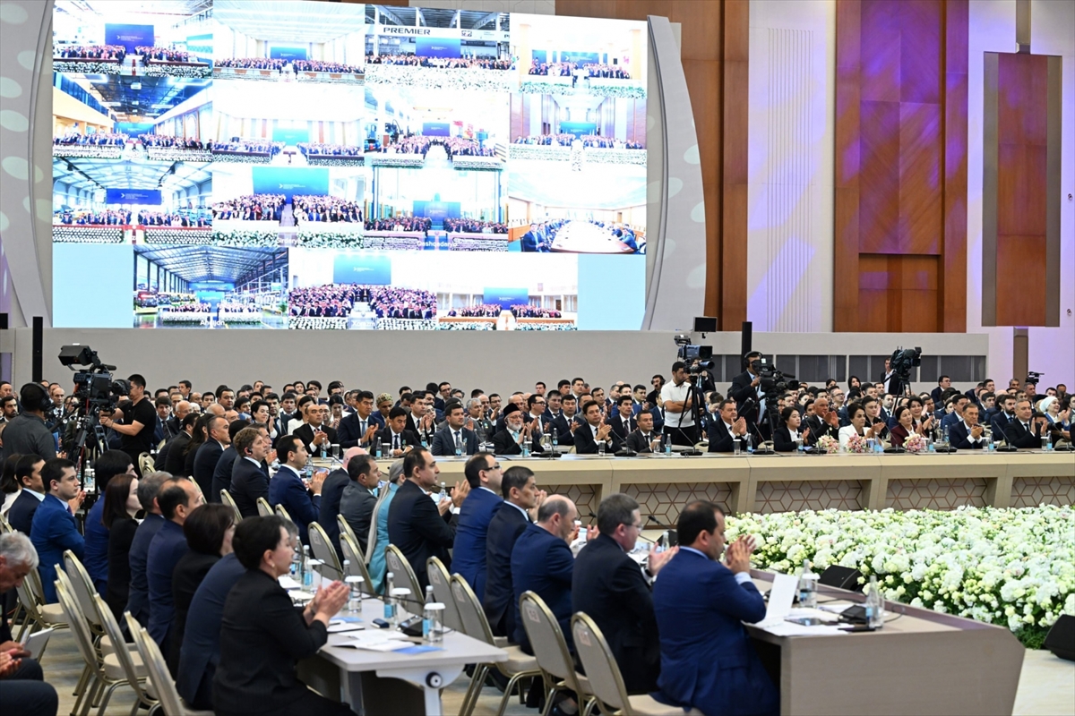 Özbekistan Cumhurbaşkanı Mirziyoyev: İş dünyasına destek mesajı