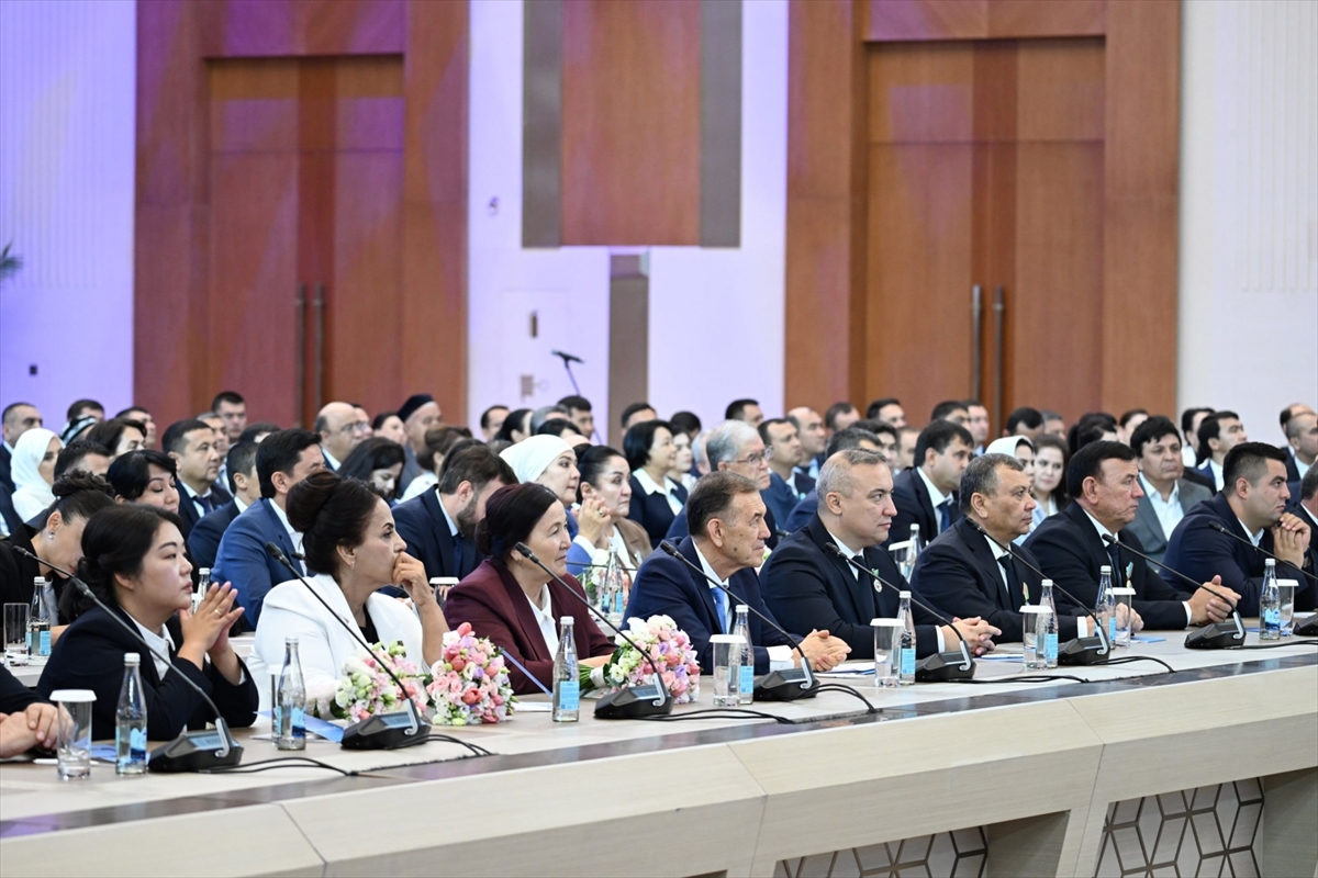 Özbekistan Cumhurbaşkanı Mirziyoyev: İş dünyasına destek mesajı