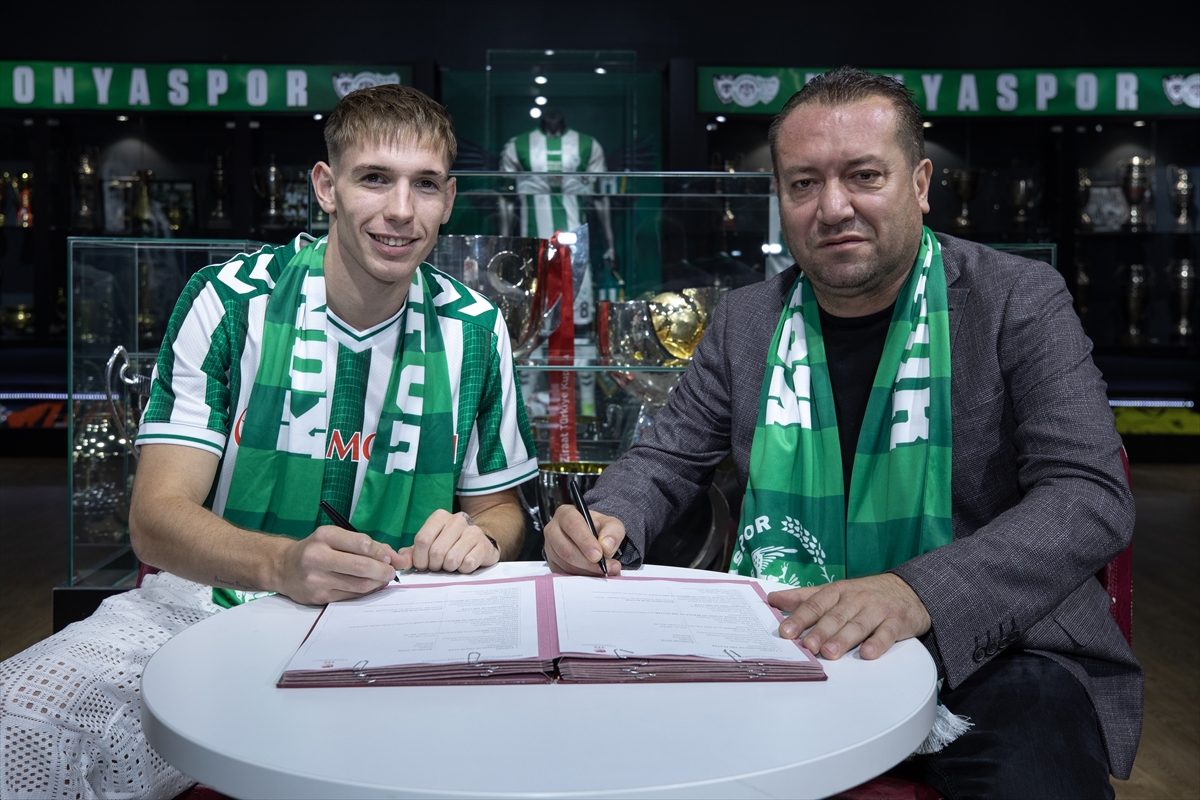 Konyaspor: Rajmund Toth ile 4 yıllık sözleşme imzaladı
