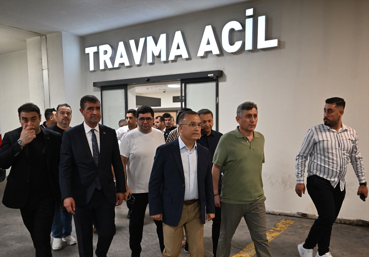 Melih Meriç: Gaziantep Milletvekili bıçaklı saldırıda yaralandı