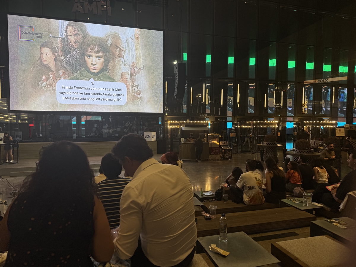 Zorlu PSM'de 'Yüzüklerin Efendisi' Bilgi Yarışması Düzenlendi