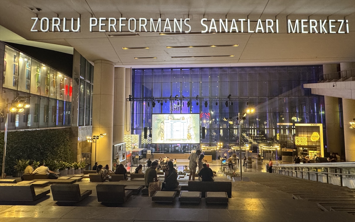 Zorlu PSM'de 'Yüzüklerin Efendisi' Bilgi Yarışması Düzenlendi