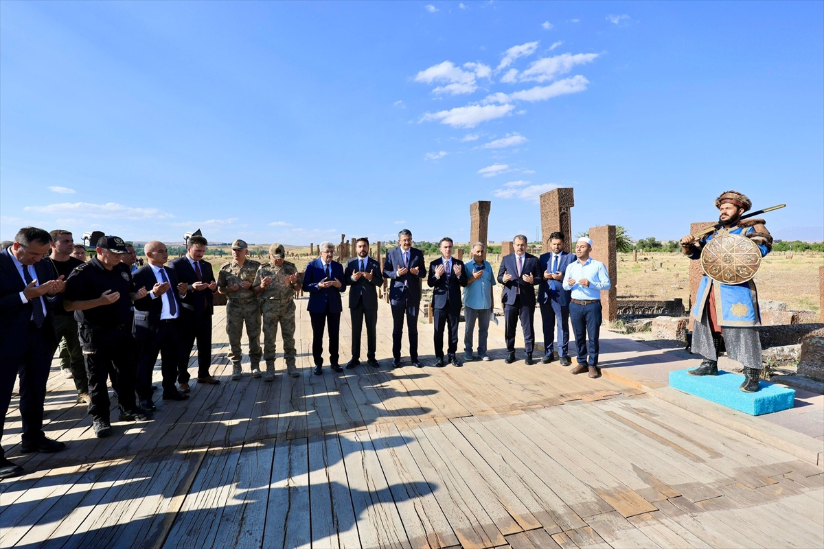 Bakan Yardımcısı Ali Çelik: Bitlis'te güvenlik toplantısına katıldı