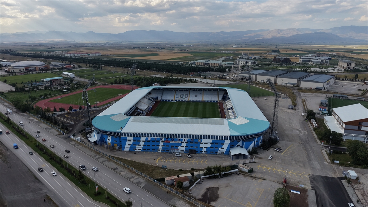 Erzurumspor: Kazım Karabekir Stadı 3 sezon sonra tam kapasite