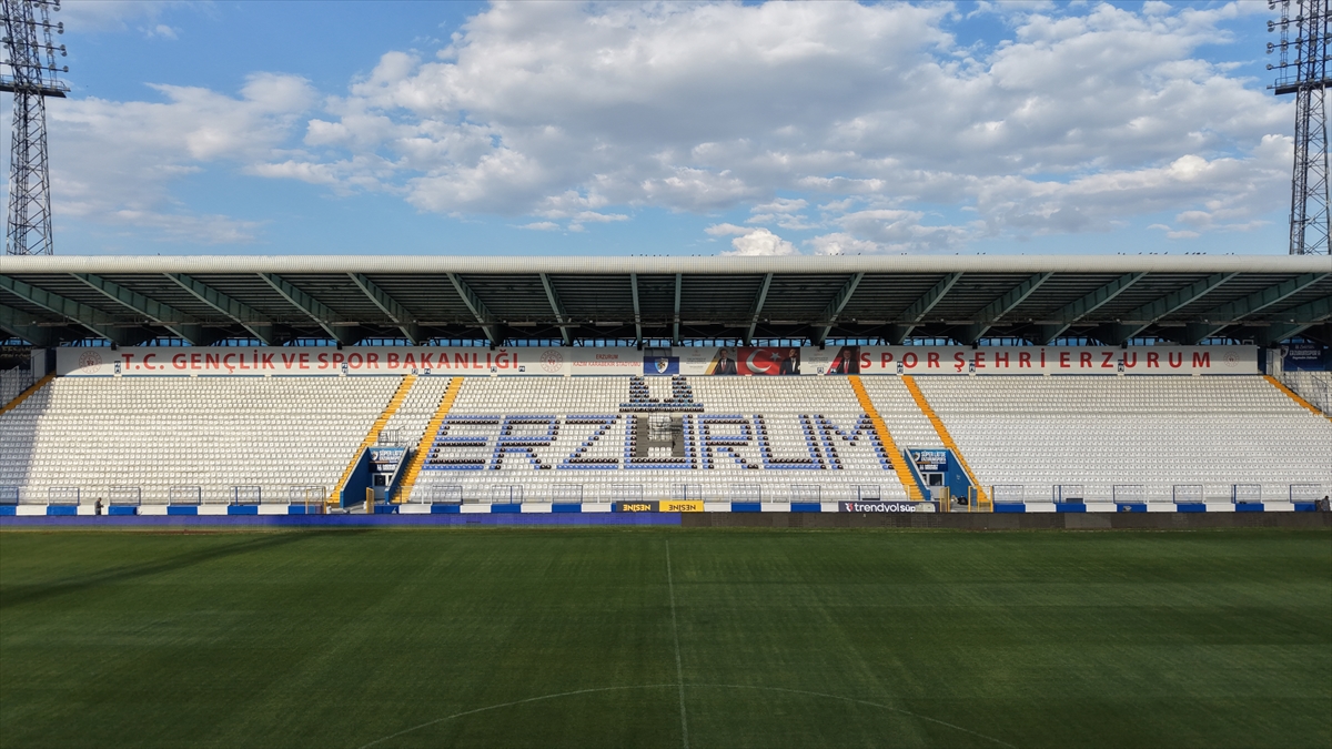 Erzurumspor: Kazım Karabekir Stadı 3 sezon sonra tam kapasite