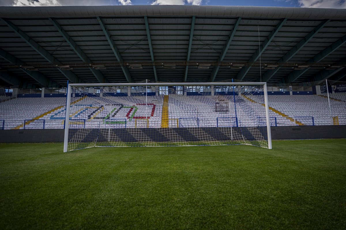 Erzurumspor: Kazım Karabekir Stadı 3 sezon sonra tam kapasite