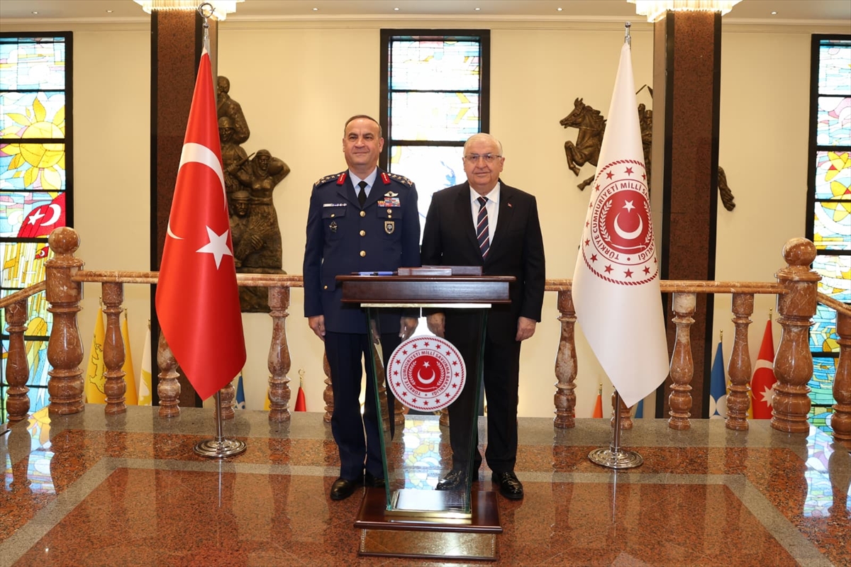 Bakan Güler: Orgeneral Dalkıran'a yeni görevinde başarılar