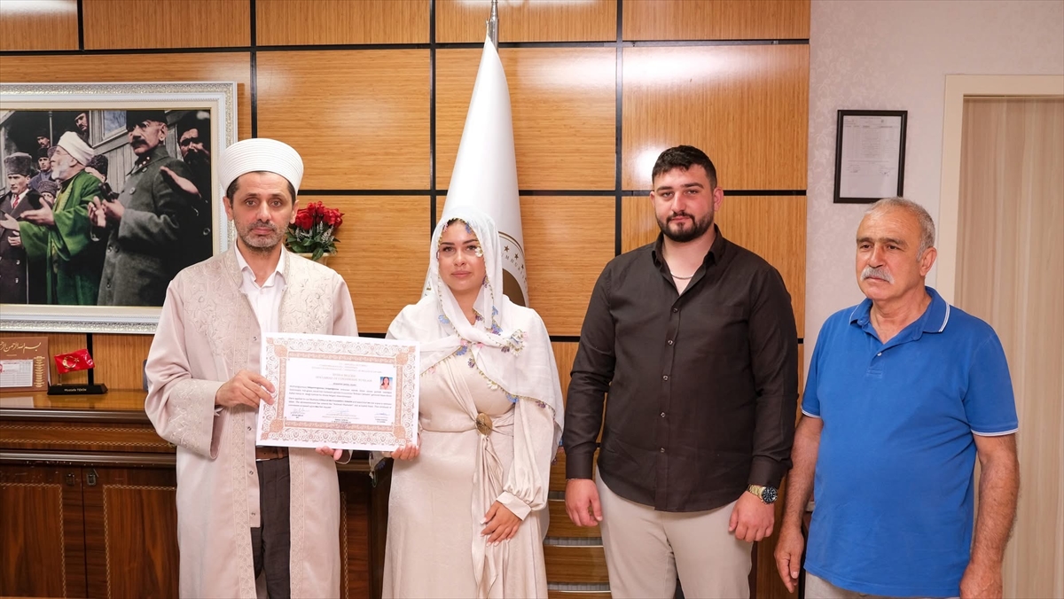 Jennifer Javad: Kırşehir'de İslam'ı seçerek Nisa adını aldı