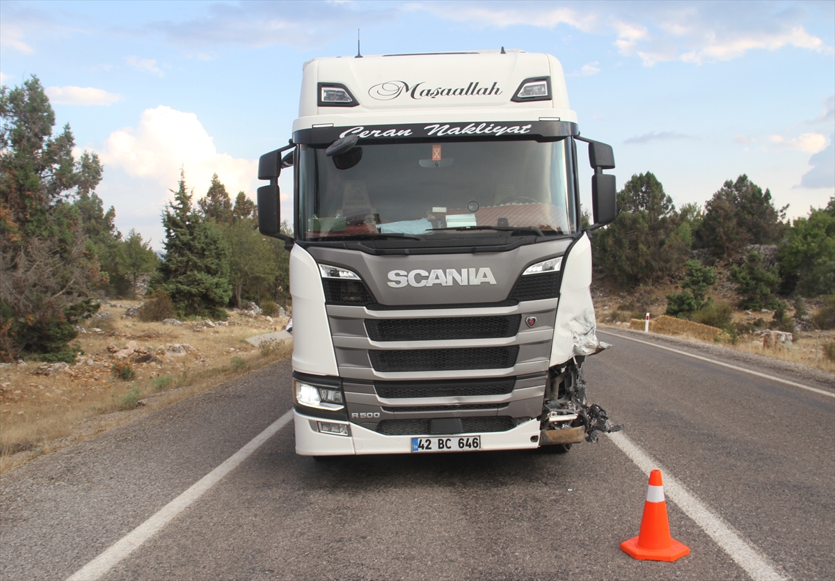Konya'da tır ile otomobil çarpıştı: 1 ölü, 3 yaralı