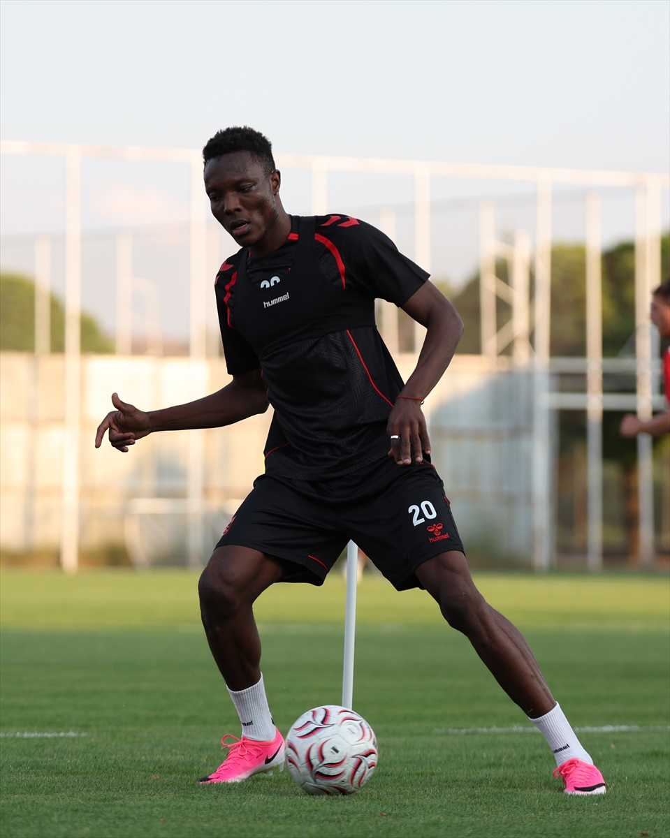 Sivasspor: Manisa FK maçı için antrenmanlara başladı