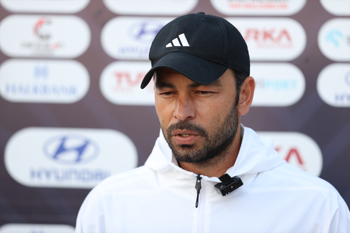 Selçuk İnan: Kocaelispor 3 puanı taraftara hediye etmek istiyor