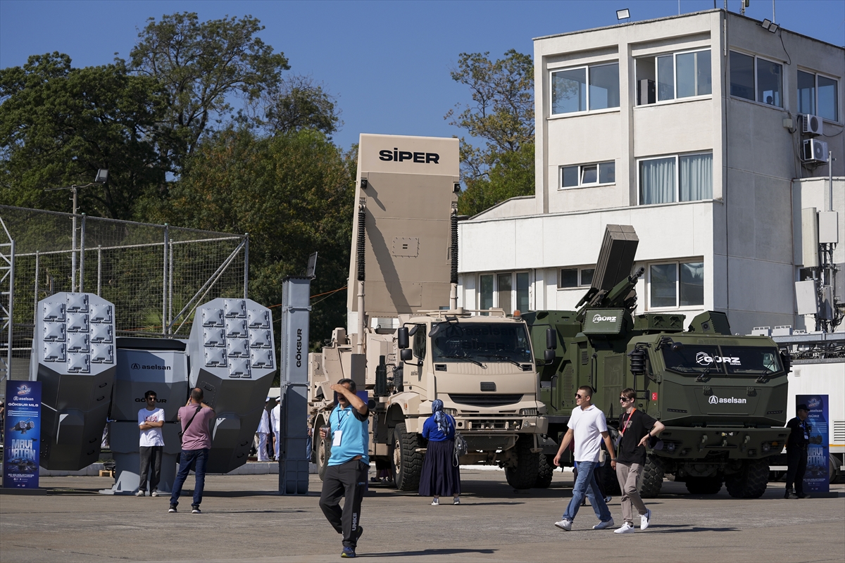 SAT ve SAS komandoları TEKNOFEST Mavi Vatan'da gösteri gerçekleştirdi
