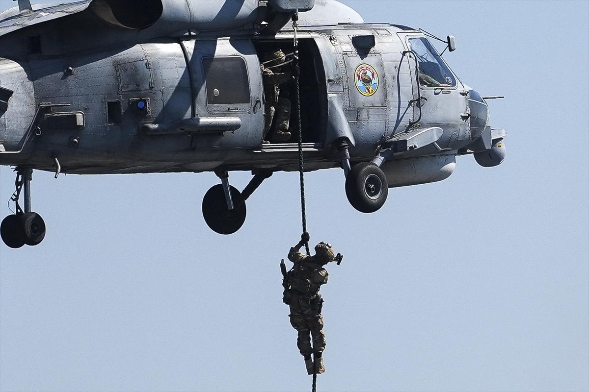 SAT ve SAS komandoları TEKNOFEST Mavi Vatan'da gösteri gerçekleştirdi