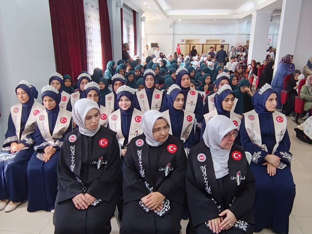 Tokat'ta 41 hafız icazet aldı: Külliyede tören düzenlendi