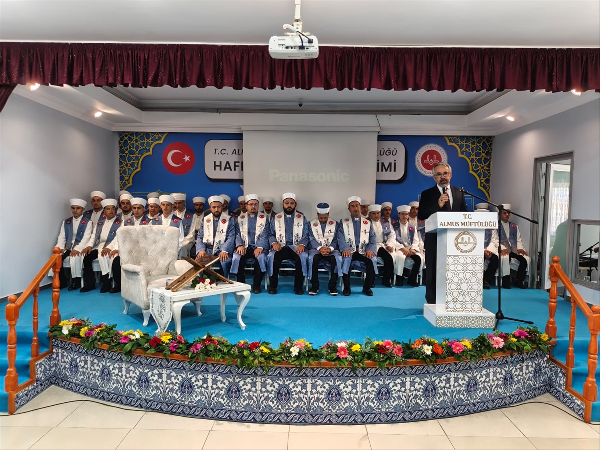 Tokat'ta 41 hafız icazet aldı: Külliyede tören düzenlendi