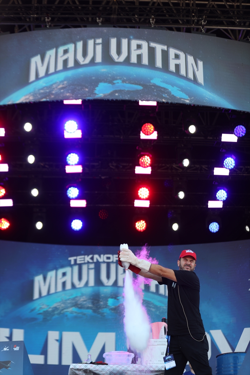TEKNOFEST Mavi Vatan: Çocuklar deneylerle bilimi keşfediyor