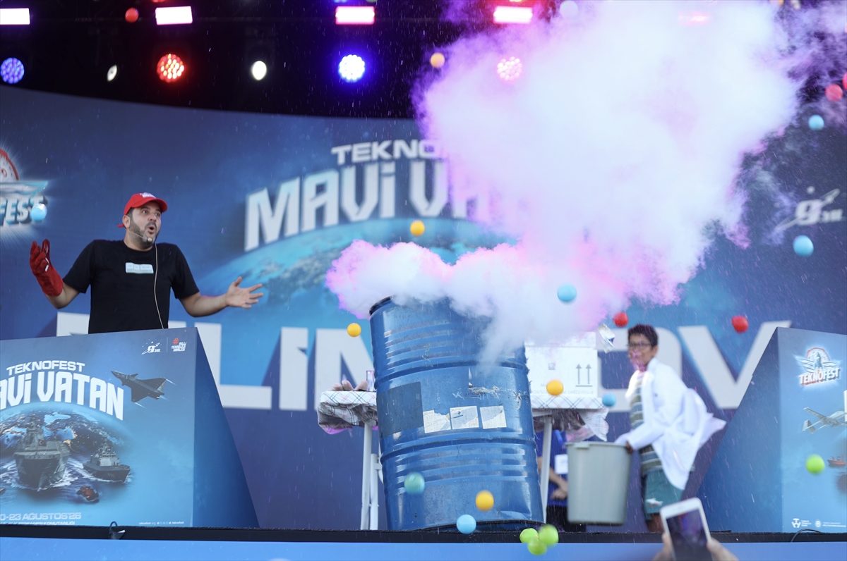 TEKNOFEST Mavi Vatan: Çocuklar deneylerle bilimi keşfediyor