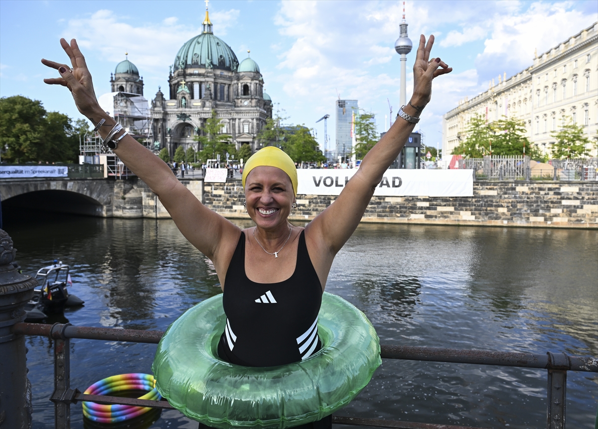 Berlin: Spree Nehri'nde yüzme yasağına karşı gösteri