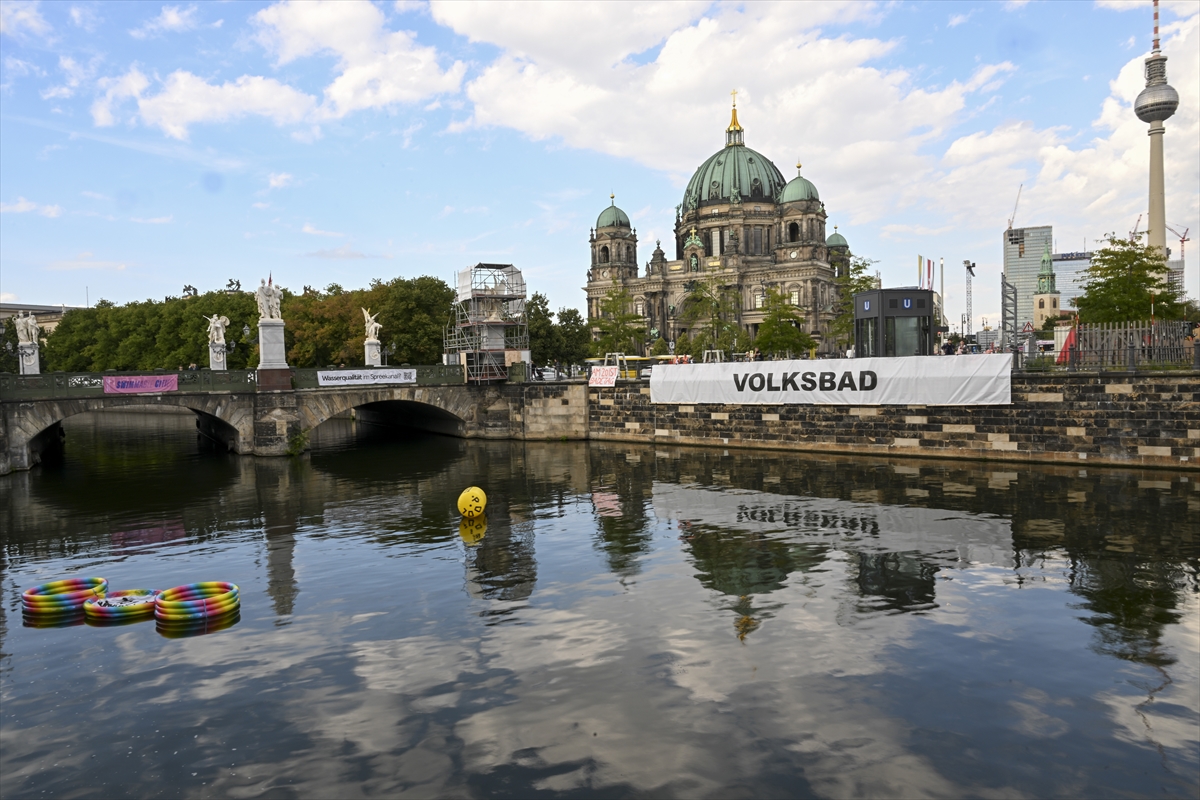 Berlin: Spree Nehri'nde yüzme yasağına karşı gösteri