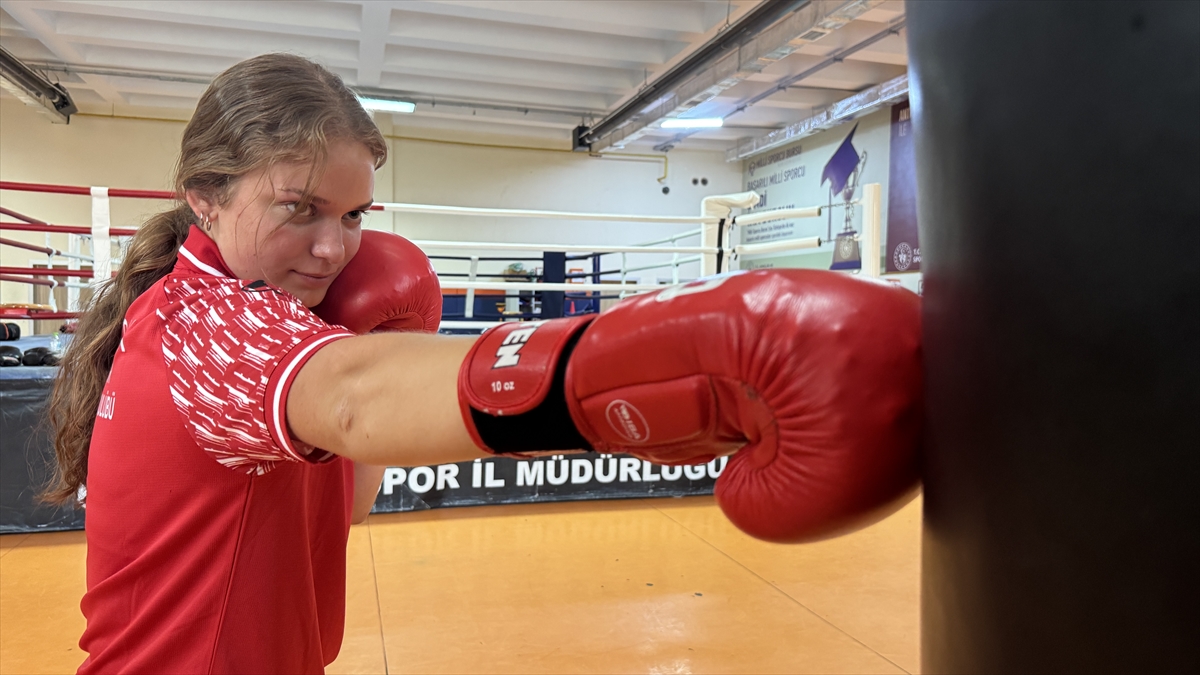 Genç sporcular, eski milli boksörün gözetiminde ay-yıldızlı formayı terletmenin peşinde