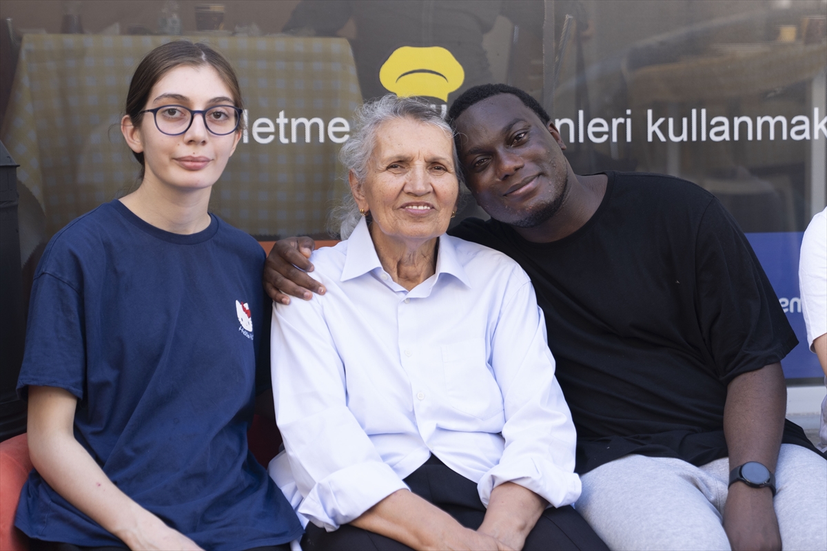 Havva Gürak: Umut Evleri ile devlet korumasındaki gençlere destek