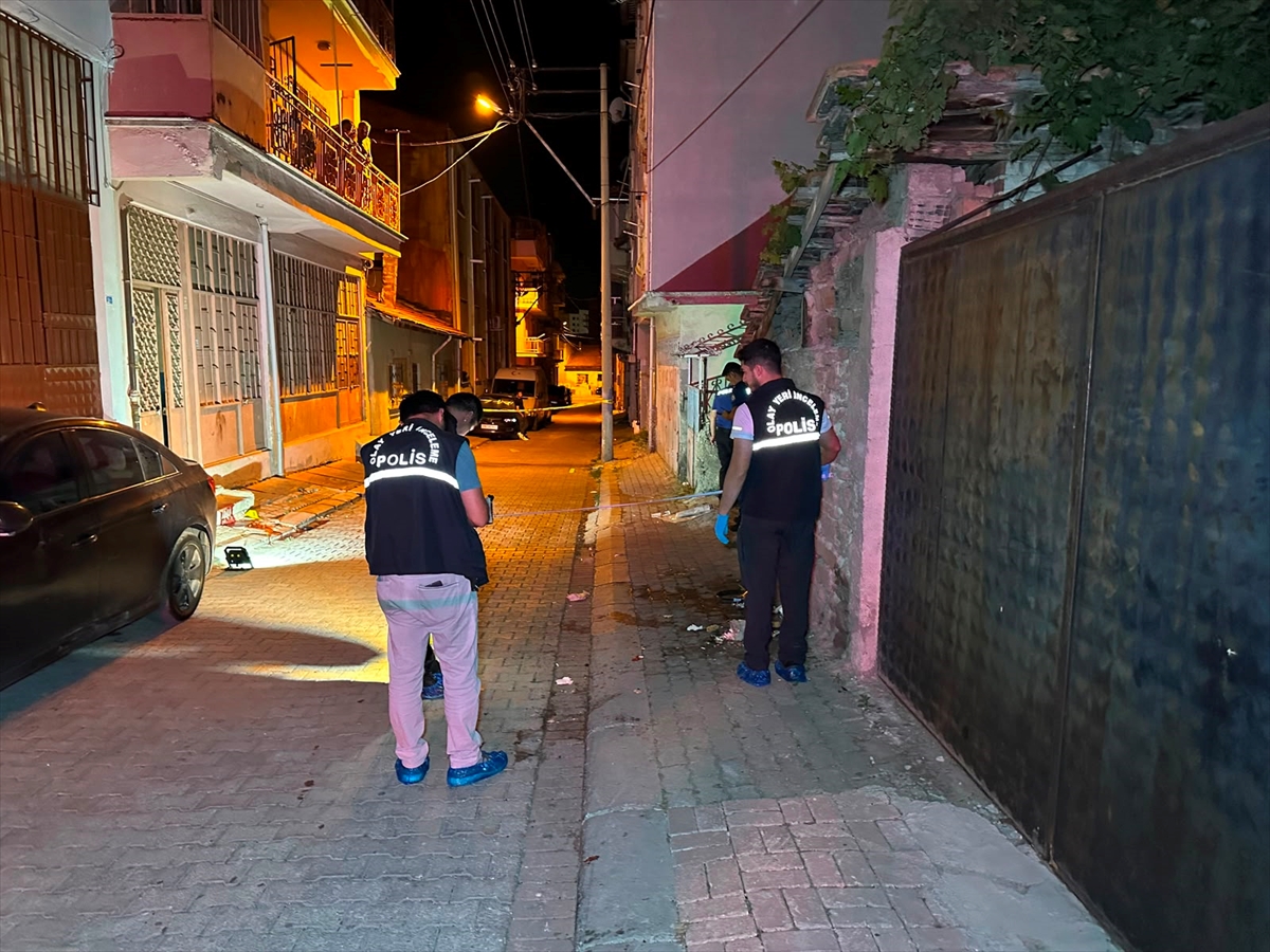 GÜNCELLEME - Uşak'ta çıkan kavgada 1 kişi ağır yaralandı