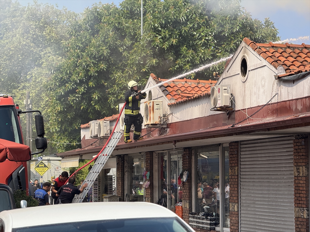 Fethiye'de restoranda çıkan yangın söndürüldü
