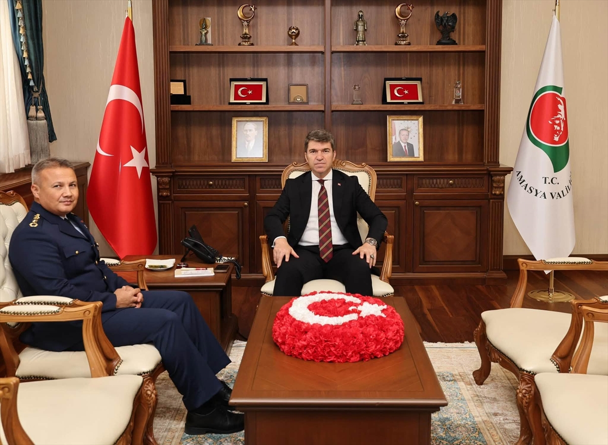 Tuğgeneral Alper Gezeravcı: Amasya Valiliğini ziyaret etti