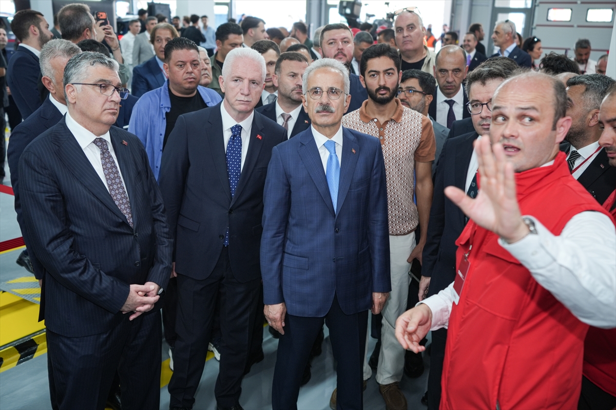 Ulaştırma ve Altyapı Bakanı Uraloğlu, "Turka Örnek Araç Muayene Merkezi Tanıtım Programı"nda konuştu: