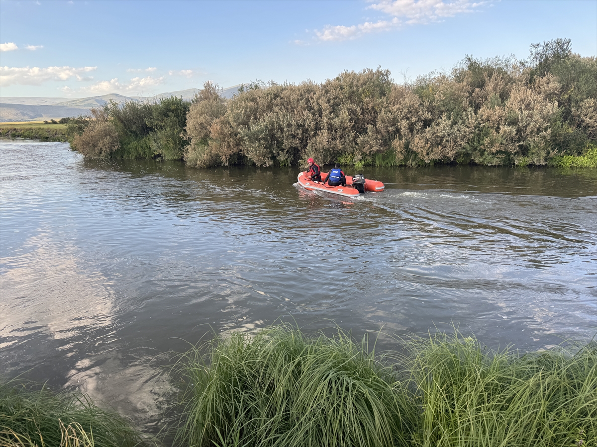 GÜNCELLEME - Ardahan'da Kura Nehri'nde kaybolan kişiyi arama çalışmalarına ara verildi