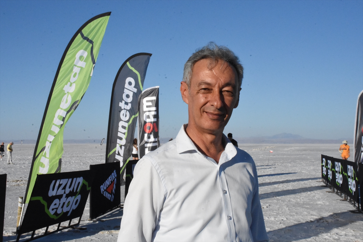 Runfire Ultra Trail Maratonu Tuz Gölü'nde 750 sporcuyla başladı