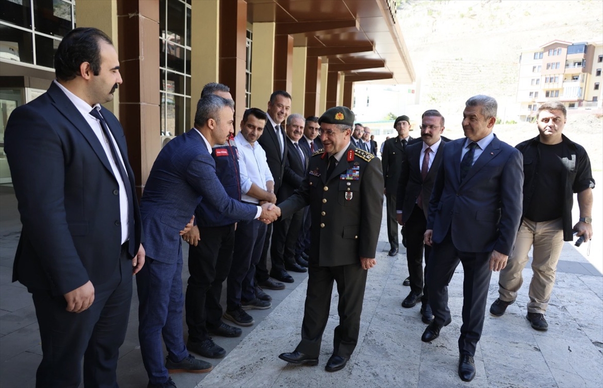Genelkurmay Başkanı Bayraktaroğlu: Artvin'de incelemelerde bulundu