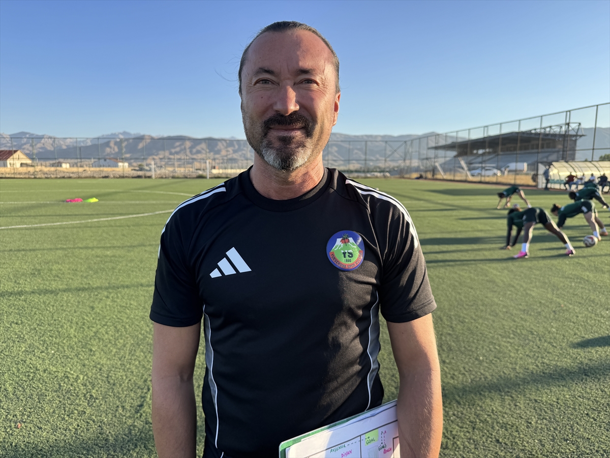 Yüksekovaspor Kadın Futbol Takımı'nın yeni sezonda hedefi zirve