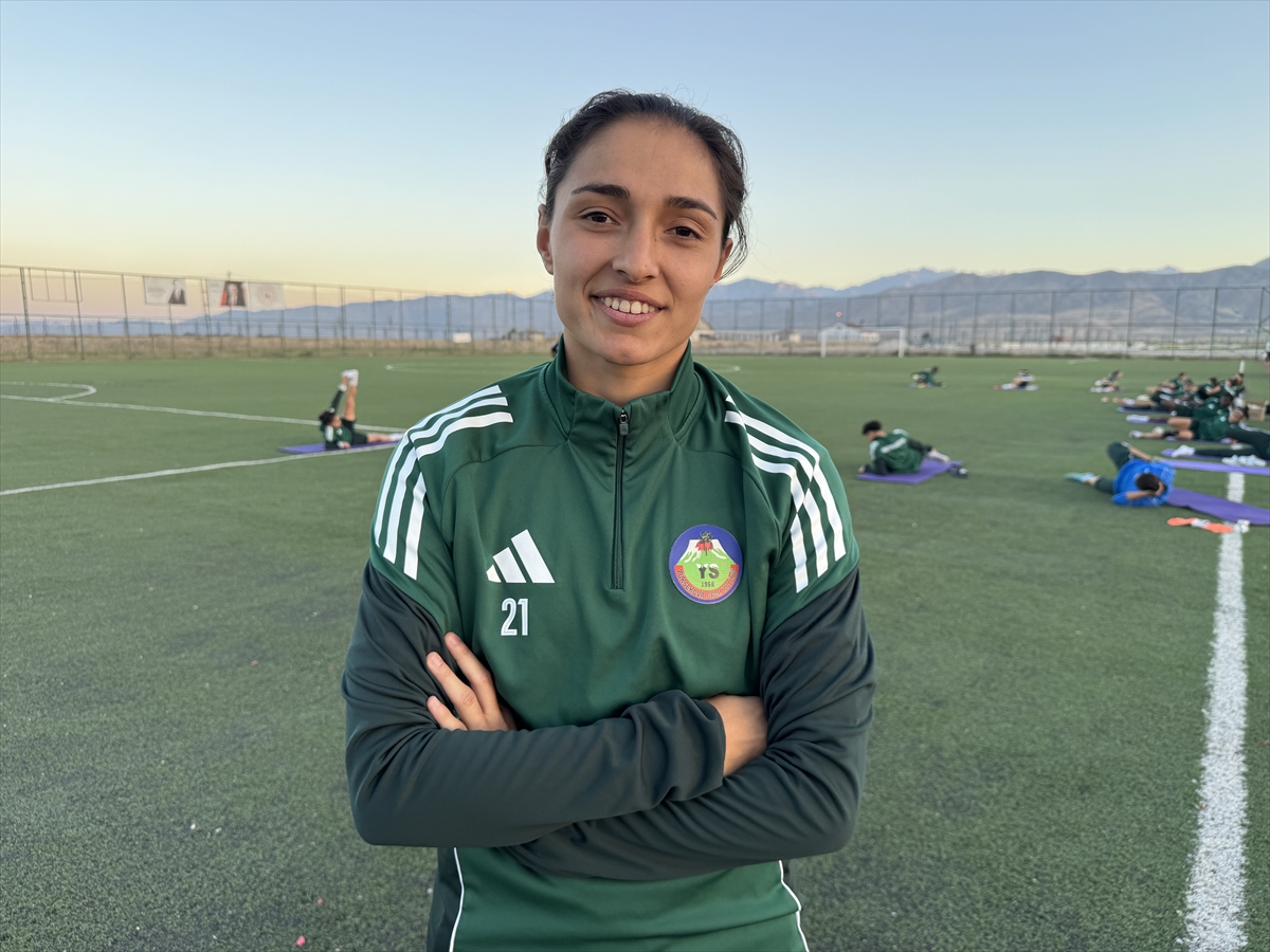 Yüksekovaspor Kadın Futbol Takımı'nın yeni sezonda hedefi zirve