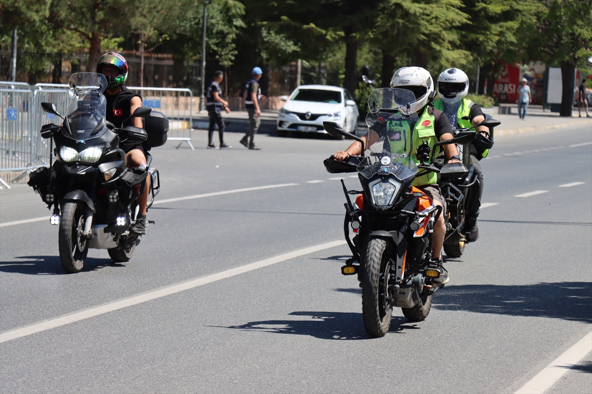 Erzincan'da Motodrag yarışları: Motosiklet tutkunları buluştu