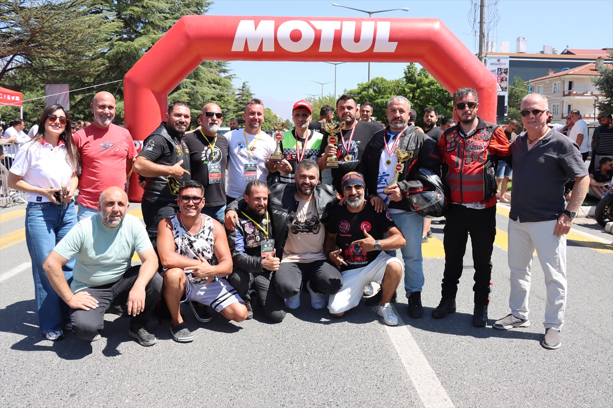 Erzincan'da Motodrag yarışları: Motosiklet tutkunları buluştu