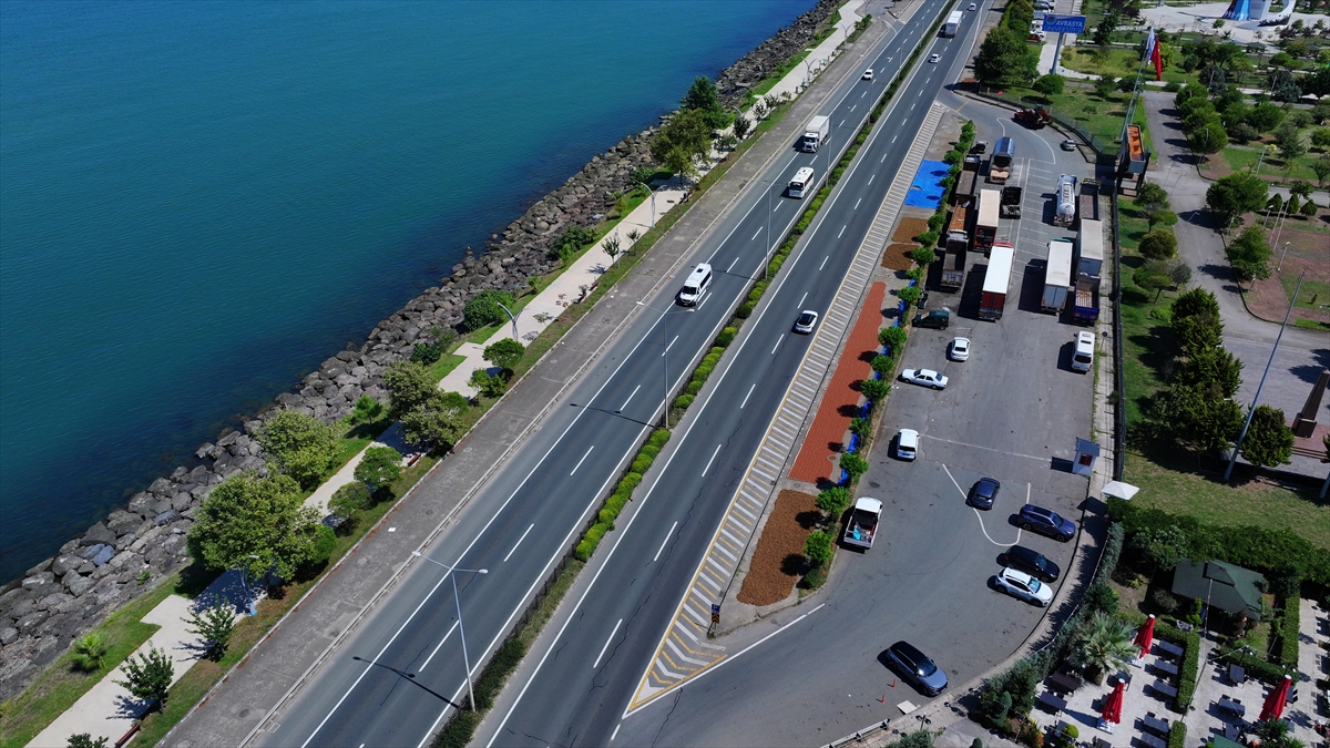 Karadeniz Sahil Yolu'nda fındık kurutma mesaisi başladı