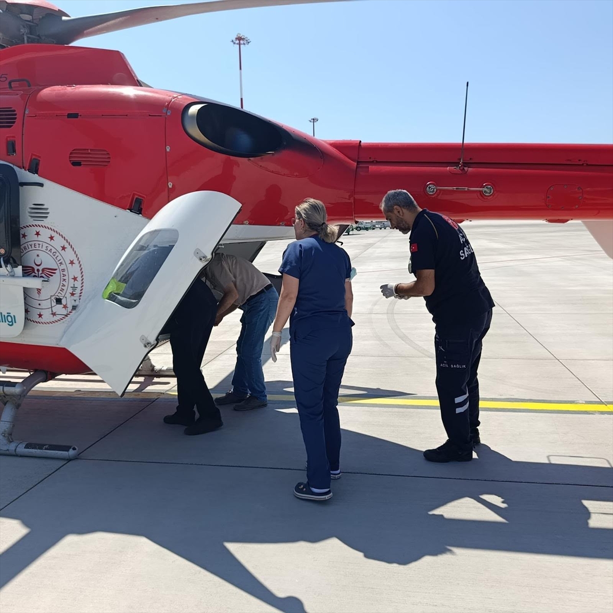 Tokat'ta tedavi gören bebek ambulans helikopterle İstanbul'a sevk edildi