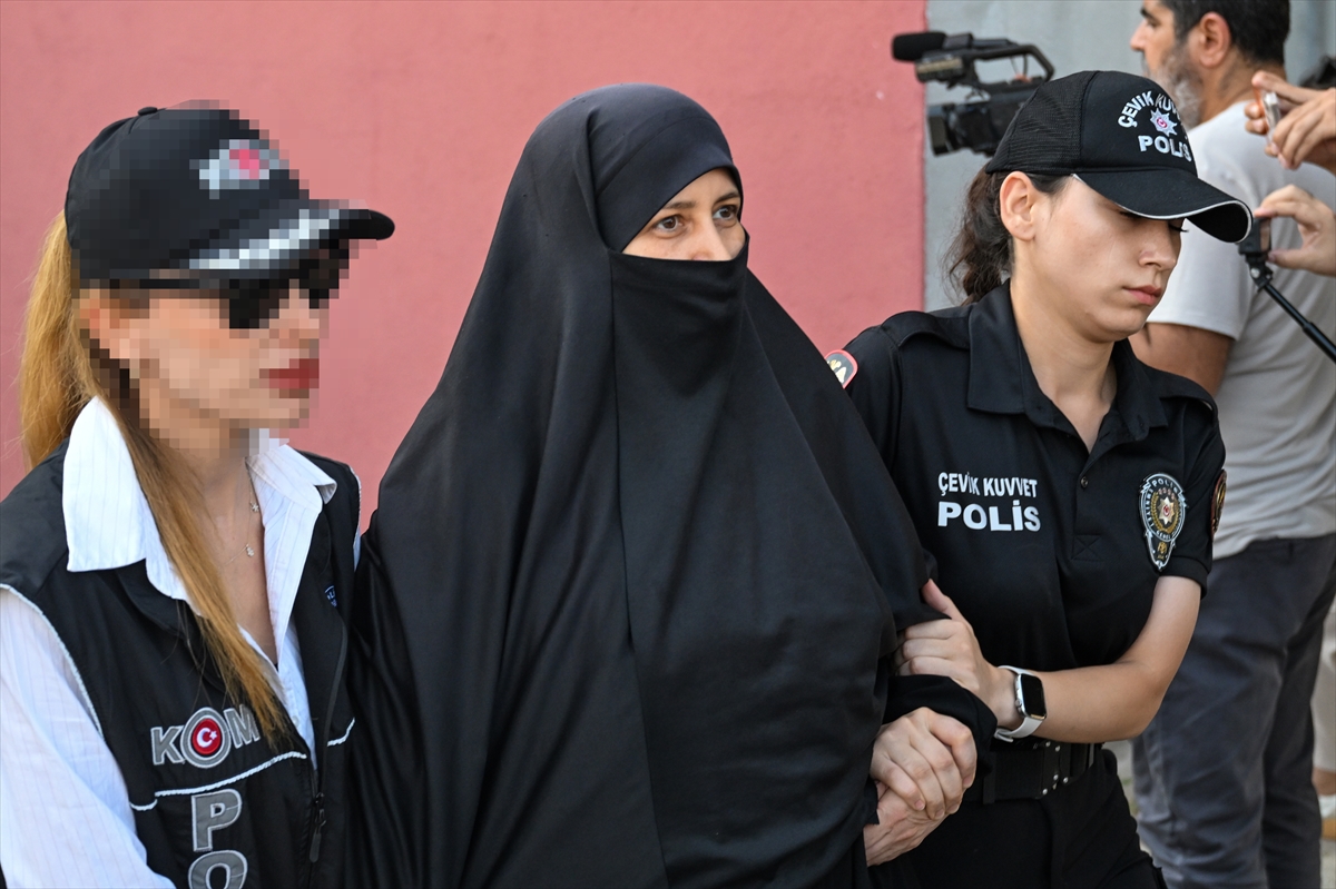 "Kuytulcular" yapılanmasına yönelik soruşturmada Alparslan Kuytul ve eşi tutuklandı
