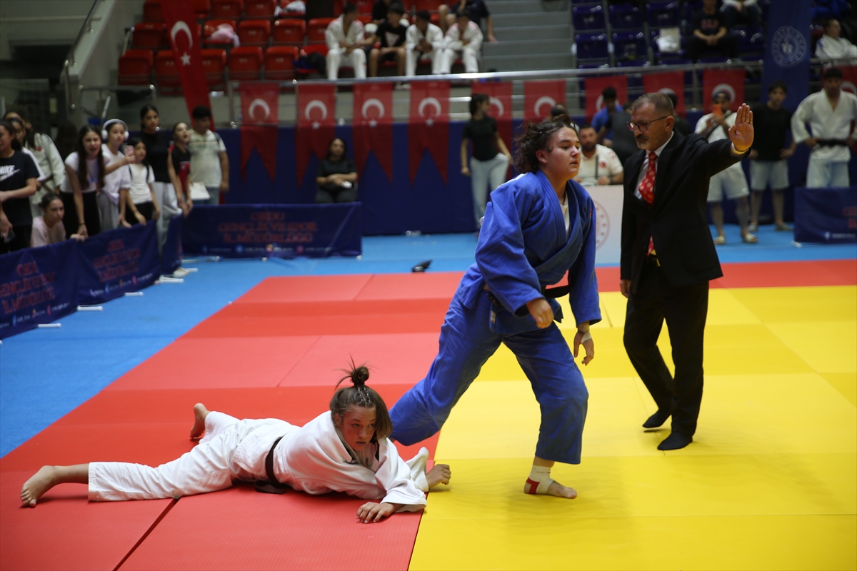 1. Uluslararası Ordu Oksijen Judo Turnuvası başladı