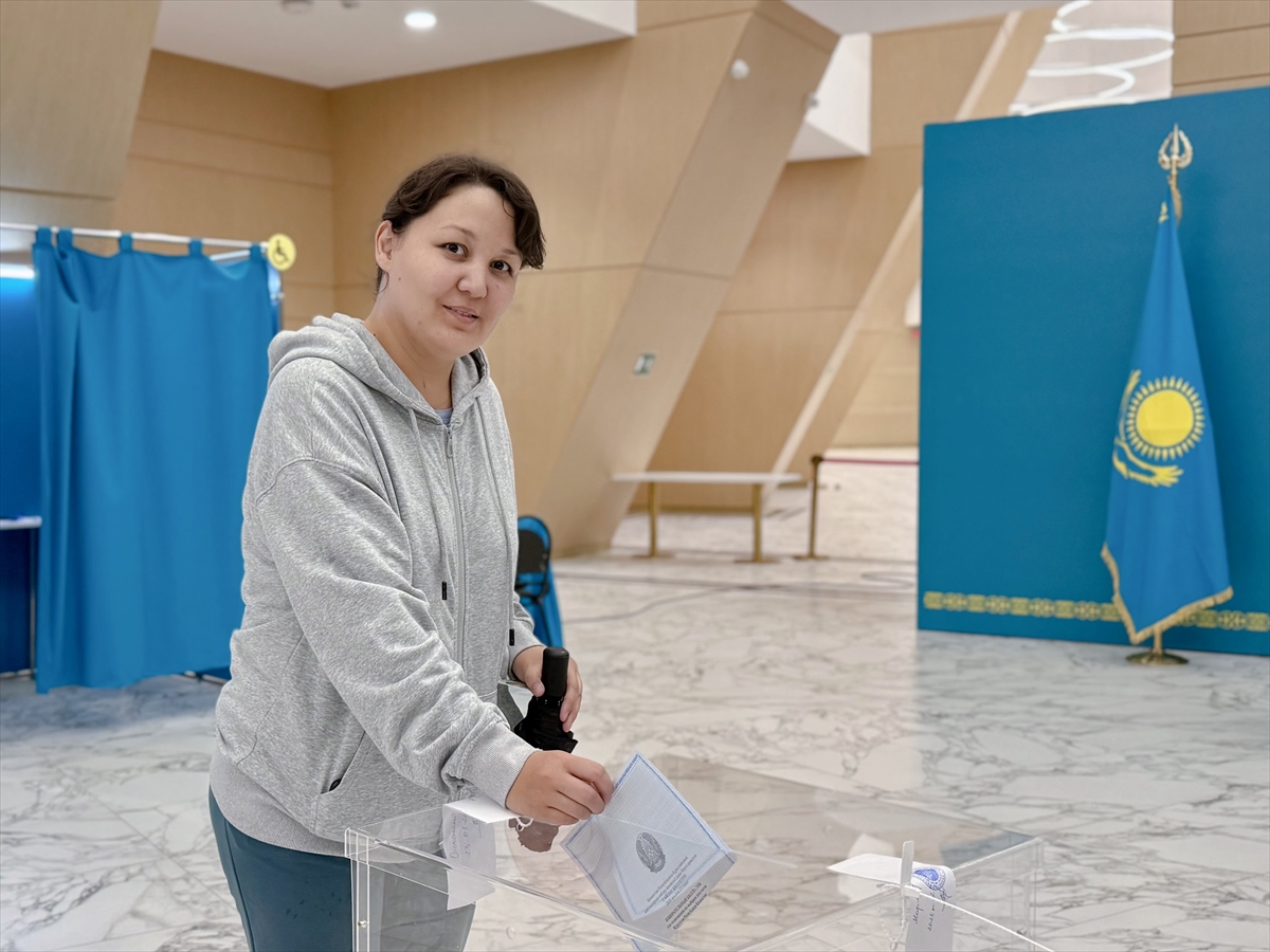 YSK Başkanı Mutta: Kazakistan'da Kurultay seçimi sakin geçiyor