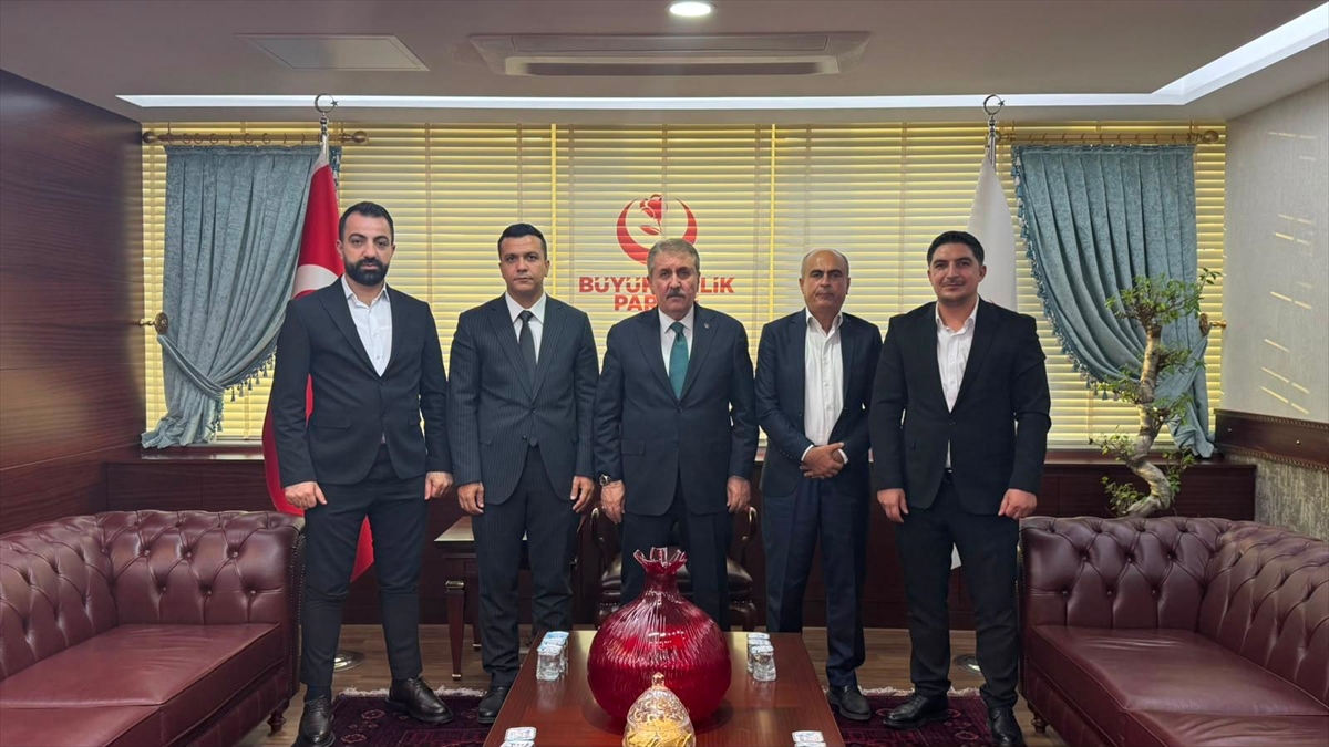 Destici: Suriyeli Türkmenlerle görüştük, her zaman yanlarındayız