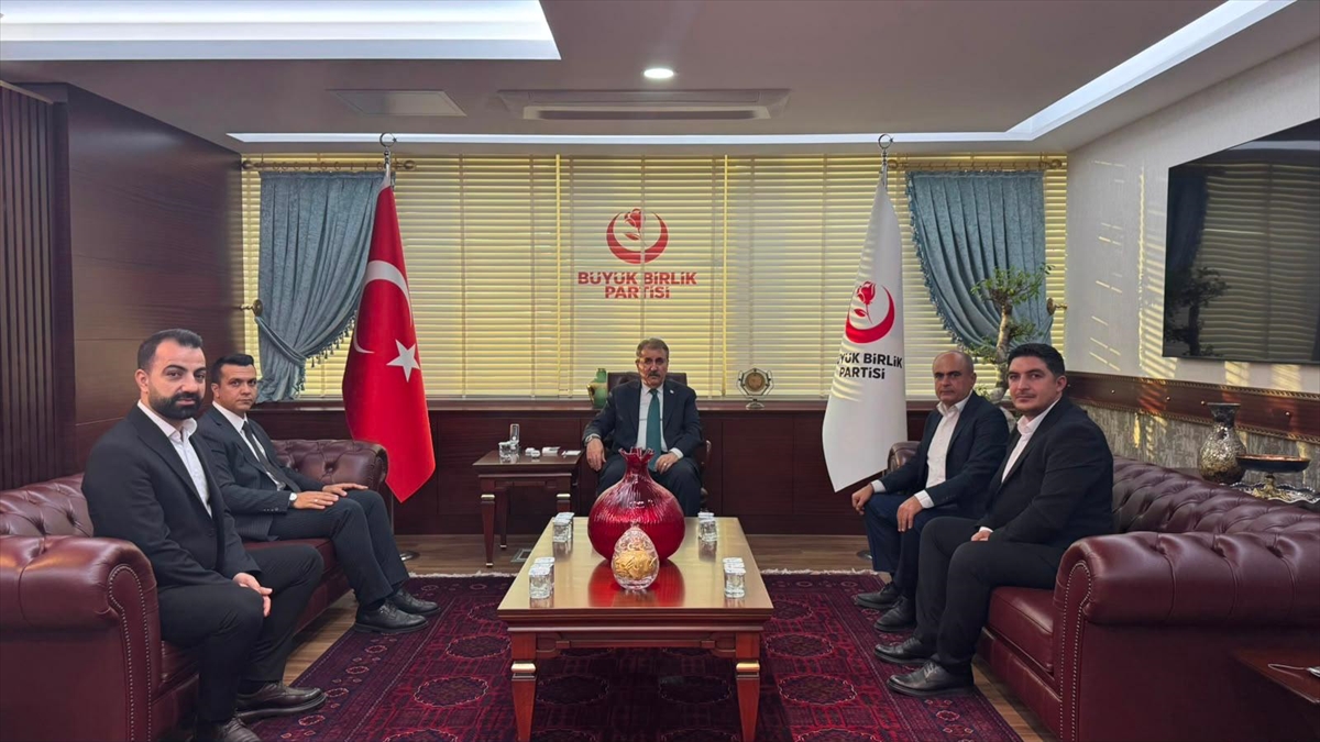 Destici: Suriyeli Türkmenlerle görüştük, her zaman yanlarındayız