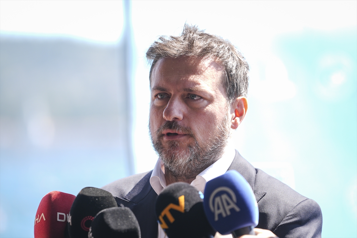 Boğaziçi Kıtalararası Yüzme Yarışı: Selim Oğuz ve Su İnal Zirvede