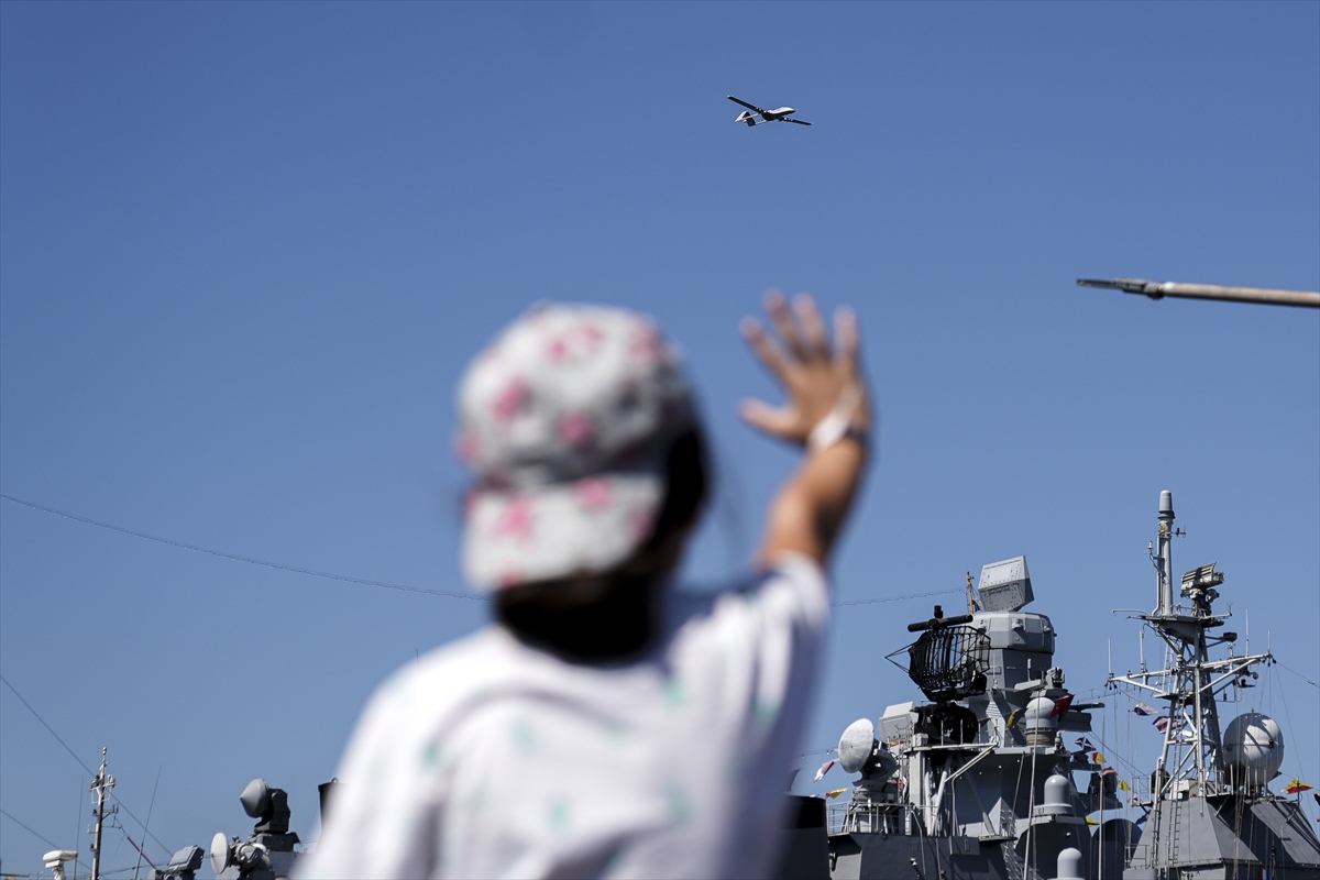 TEKNOFEST Mavi Vatan: Gölcük'te nefes kesen uçuş gösterileri