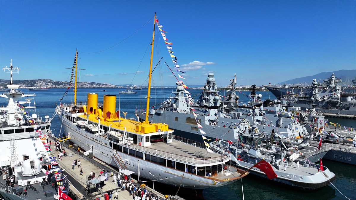 TCG Savarona: Atatürk'ün mirası ziyaretçileri duygulandırıyor