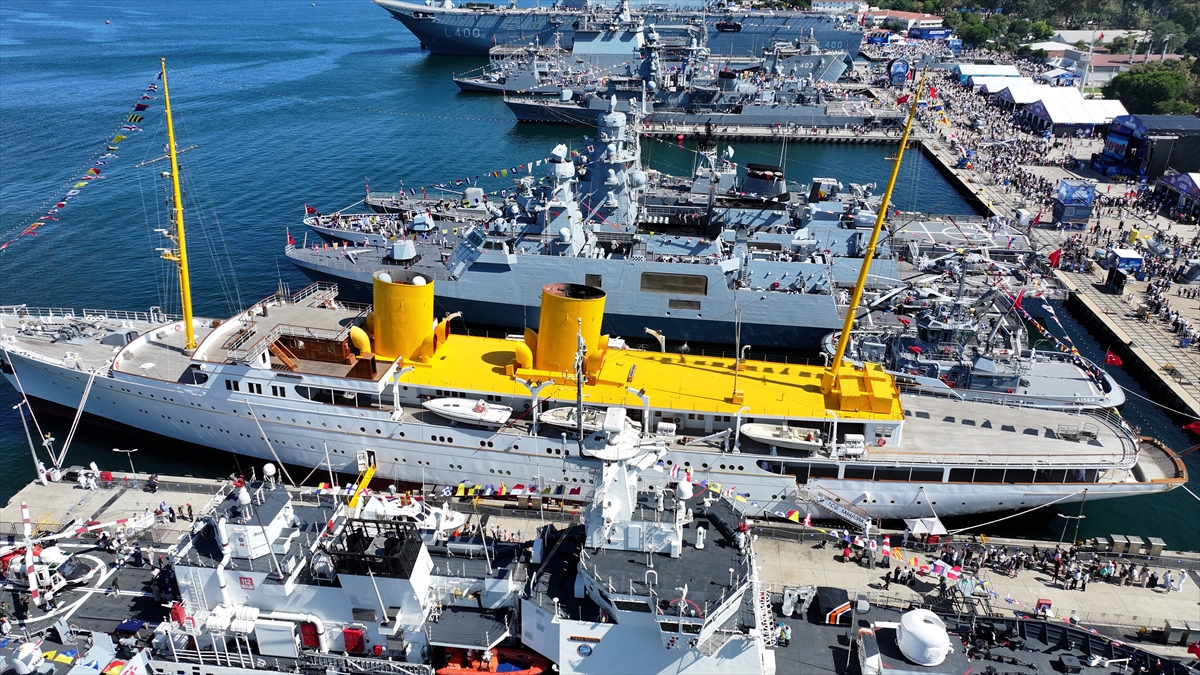 TCG Savarona: Atatürk'ün mirası ziyaretçileri duygulandırıyor