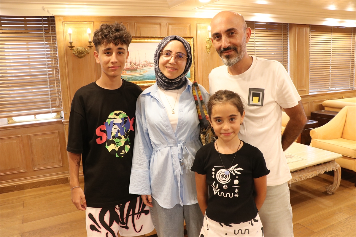 TCG Savarona: Atatürk'ün mirası ziyaretçileri duygulandırıyor